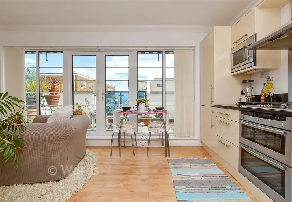 Kitchen/Dining Room - Eastern Esplanade, Broadstairs, Kent - Wards of Kent