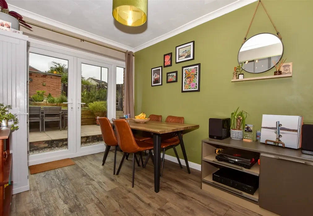 Lounge - Newbury Avenue, Maidstone, Kent - Wards of Kent