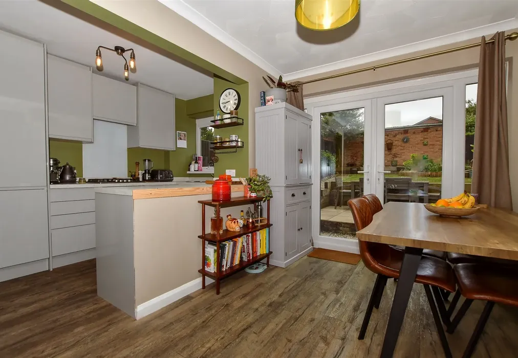 Lounge - Newbury Avenue, Maidstone, Kent - Wards of Kent