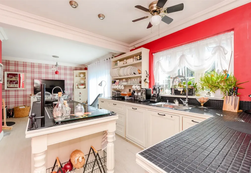 Kitchen/Diner - Coronation Close, Bexley, Kent - Wards of Kent