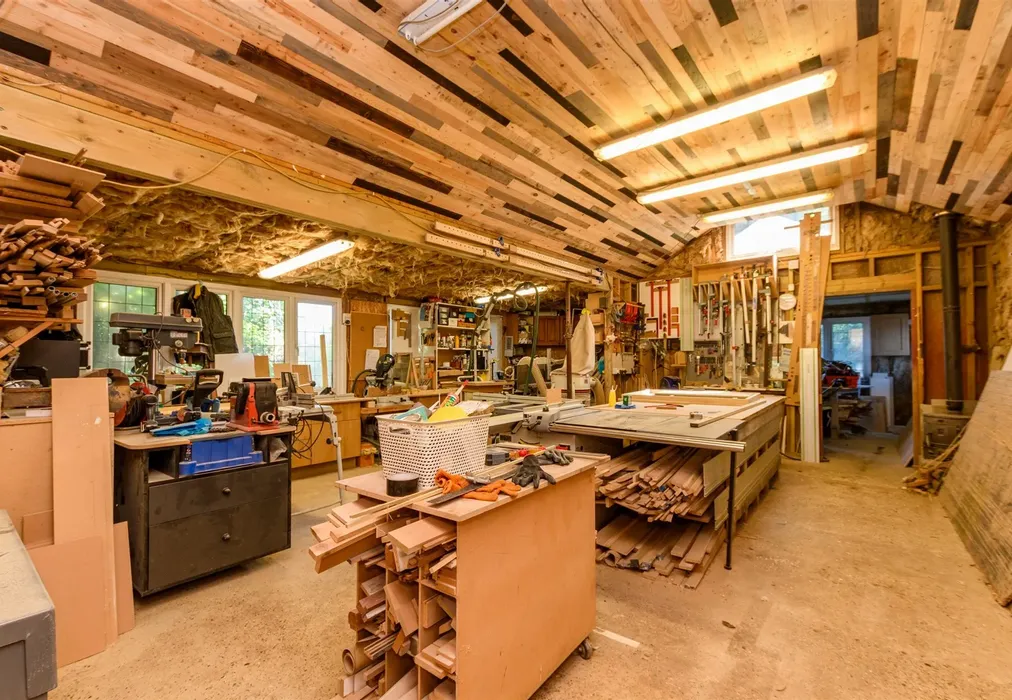 Workshop - Coronation Close, Bexley, Kent - Wards of Kent