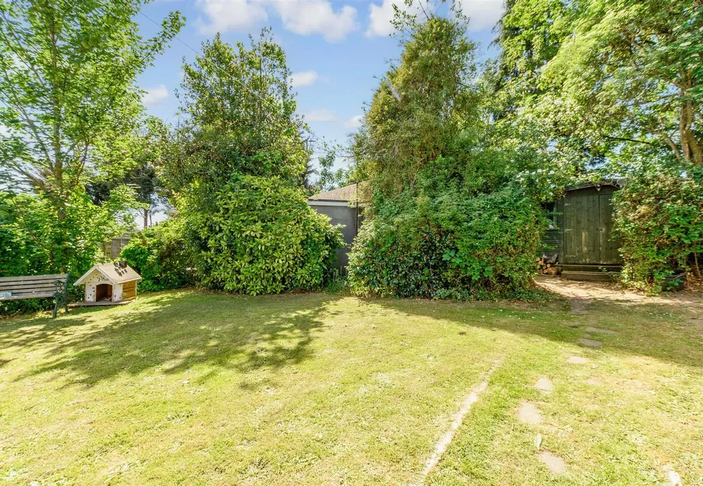 Rear Garden - Coronation Close, Bexley, Kent - Wards of Kent