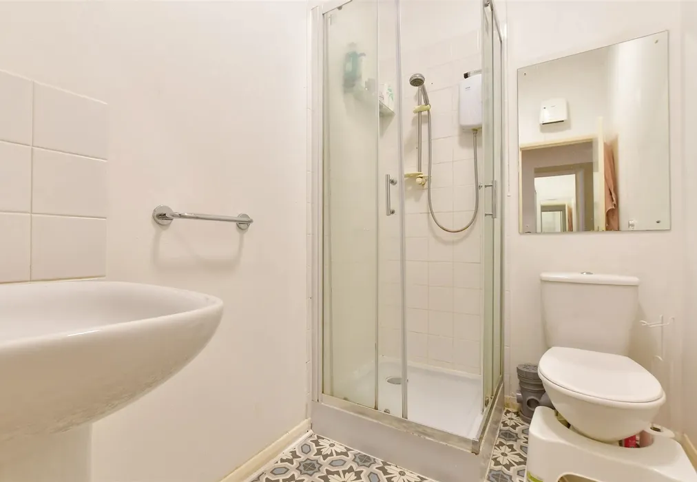 Shower Room - Carisbrooke Road, Newport, Isle of Wight - Wards of Kent