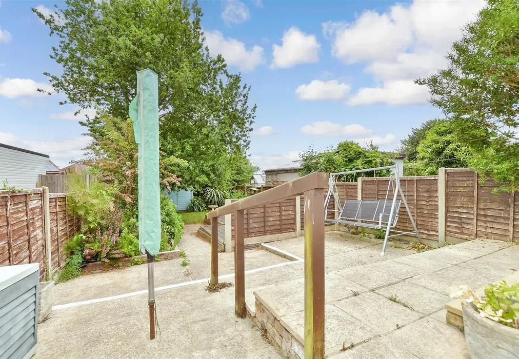 Rear Garden - Redsull Avenue, Deal, Kent - Wards of Kent