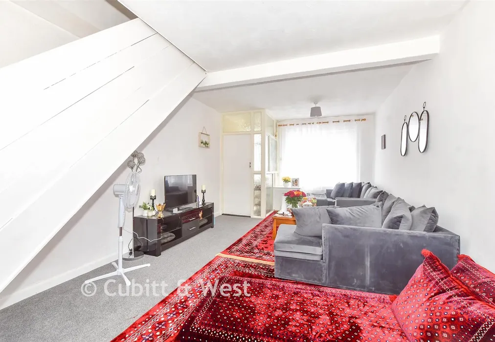 Lounge/Diner - Winchester Road, Portsmouth, Hampshire - Wards of Kent