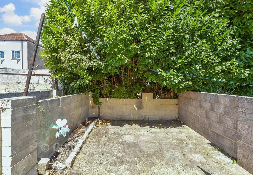 Rear Garden - Winchester Road, Portsmouth, Hampshire - Wards of Kent