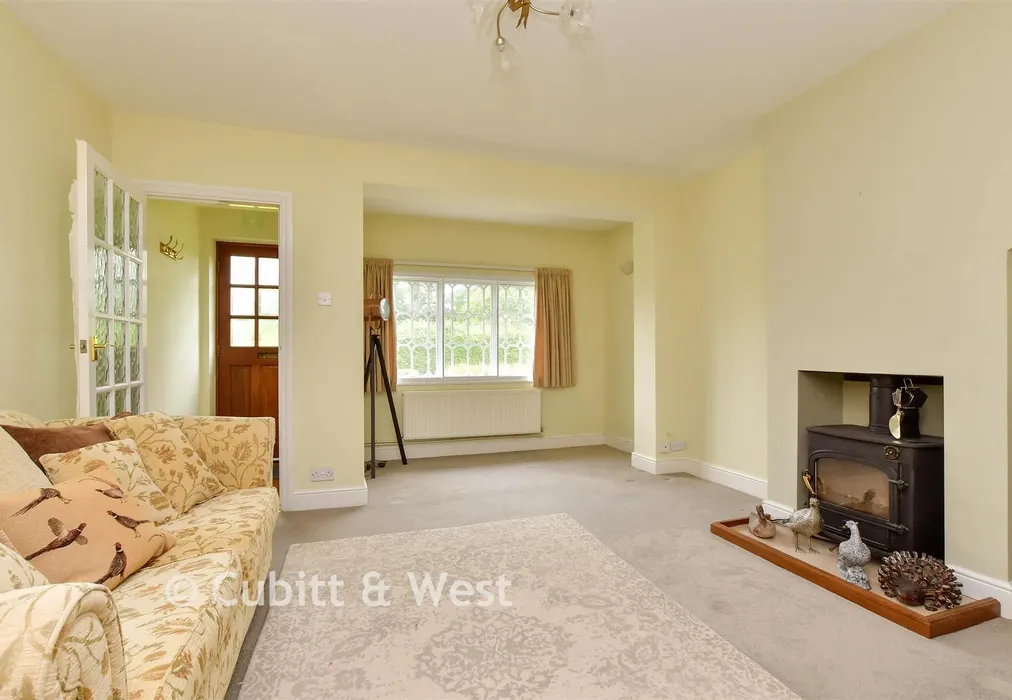 Lounge - Dallas Lane, Barcombe, Lewes, East Sussex - Wards of Kent