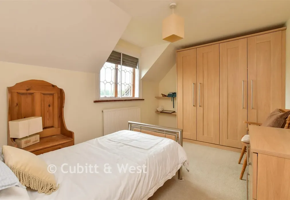 Bedroom 3 - Dallas Lane, Barcombe, Lewes, East Sussex - Wards of Kent