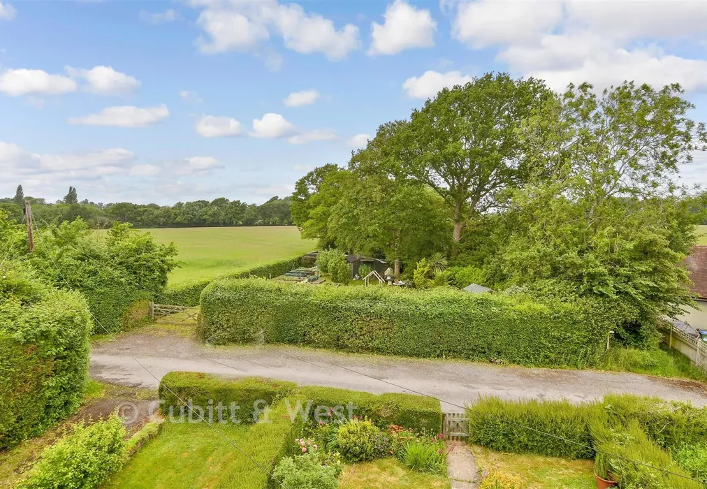 Views To Front - Dallas Lane, Barcombe, Lewes, East Sussex - Wards of Kent