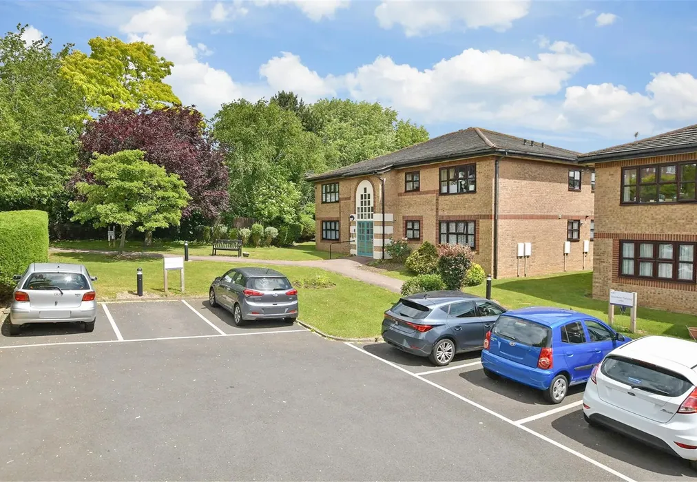 Parking - Abbs Cross Gardens, Hornchurch, Essex - Wards of Kent