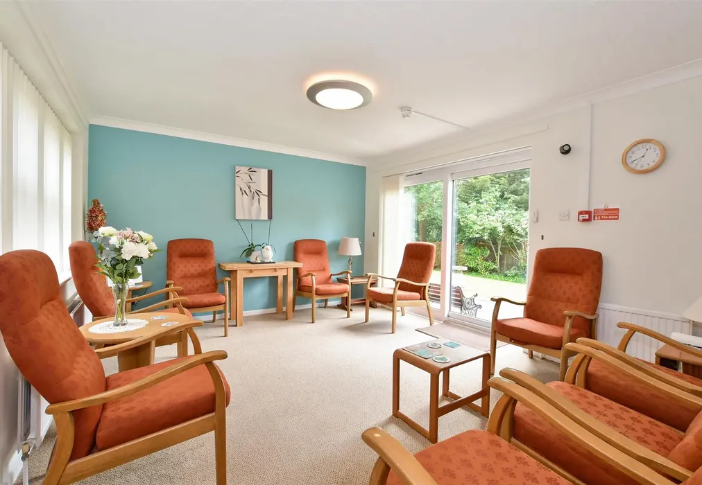 Communal Lounge - Abbs Cross Gardens, Hornchurch, Essex - Wards of Kent