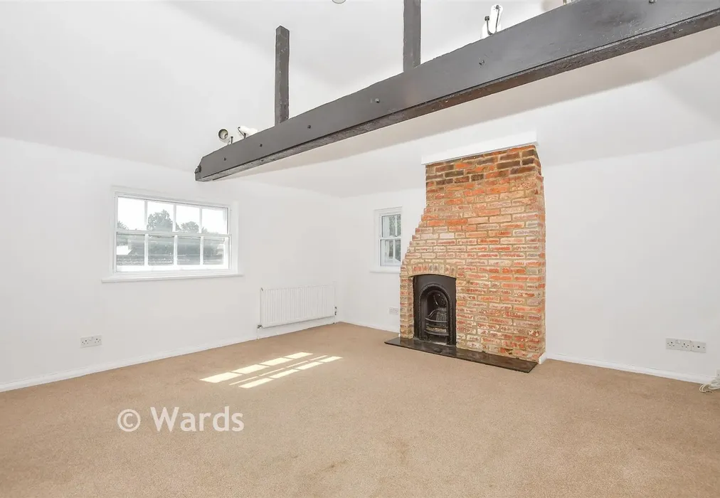 Lounge/ Diner - High Street, Hadlow, Tonbridge, Kent - Wards of Kent