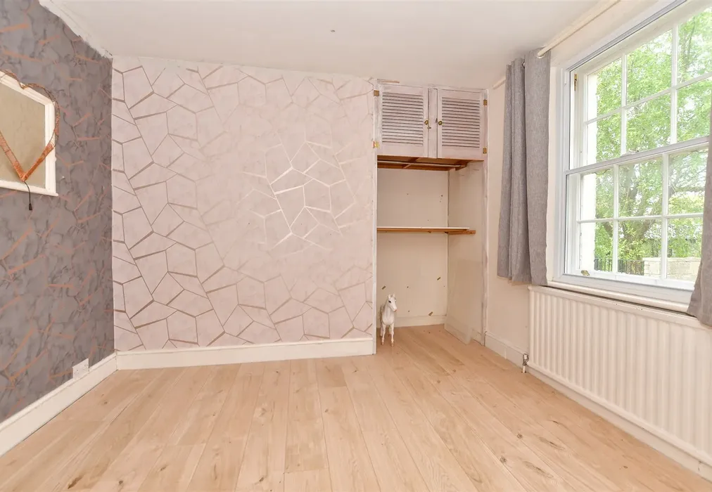 Bedroom 3 - High Street, Hadlow, Tonbridge, Kent - Wards of Kent