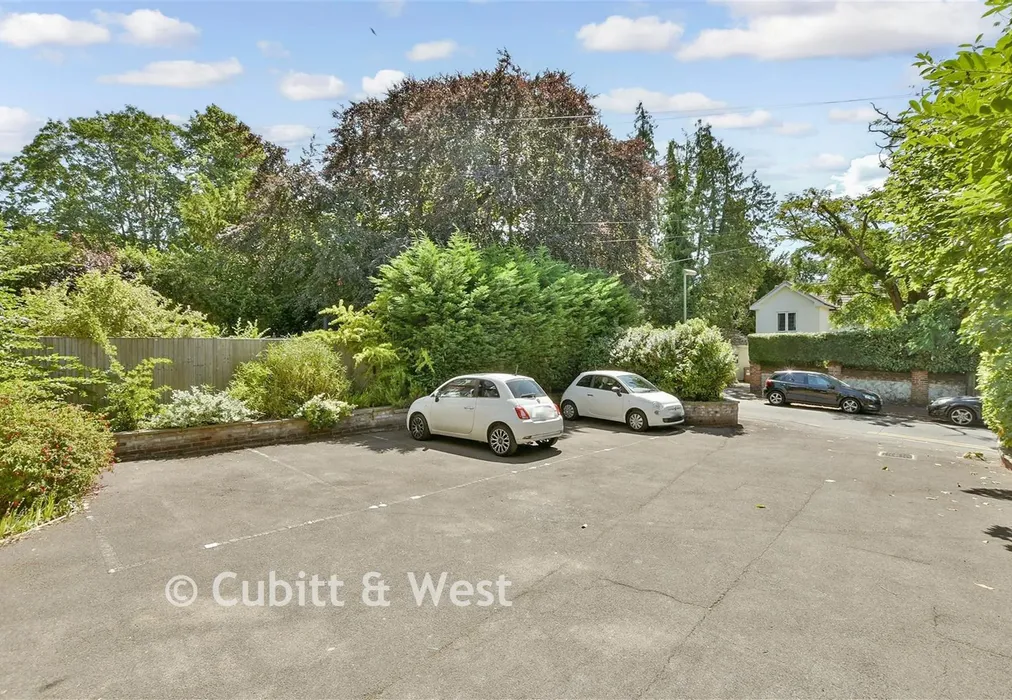 Driveway/Parking - Doods Road, Reigate, Surrey - Wards of Kent
