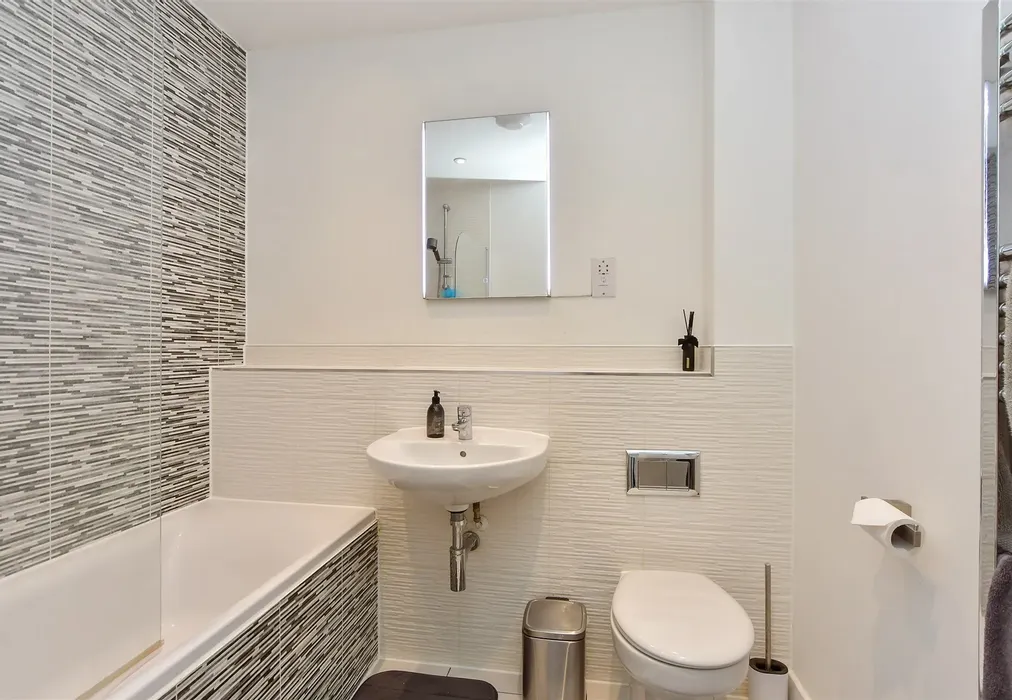 Bathroom - Haffenden Avenue, Sittingbourne, Kent - Wards of Kent