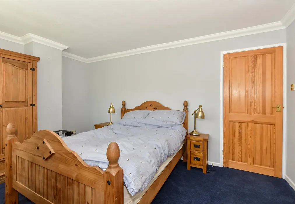 Bedroom 1 - Latimer Close, Crawley, West Sussex - Wards of Kent