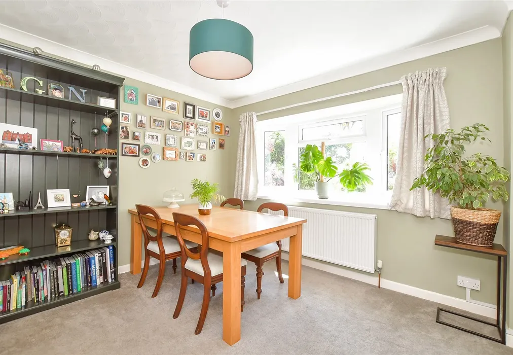 Lounge/ Diner - Poplar Grove, Hayling Island, Hampshire - Wards of Kent