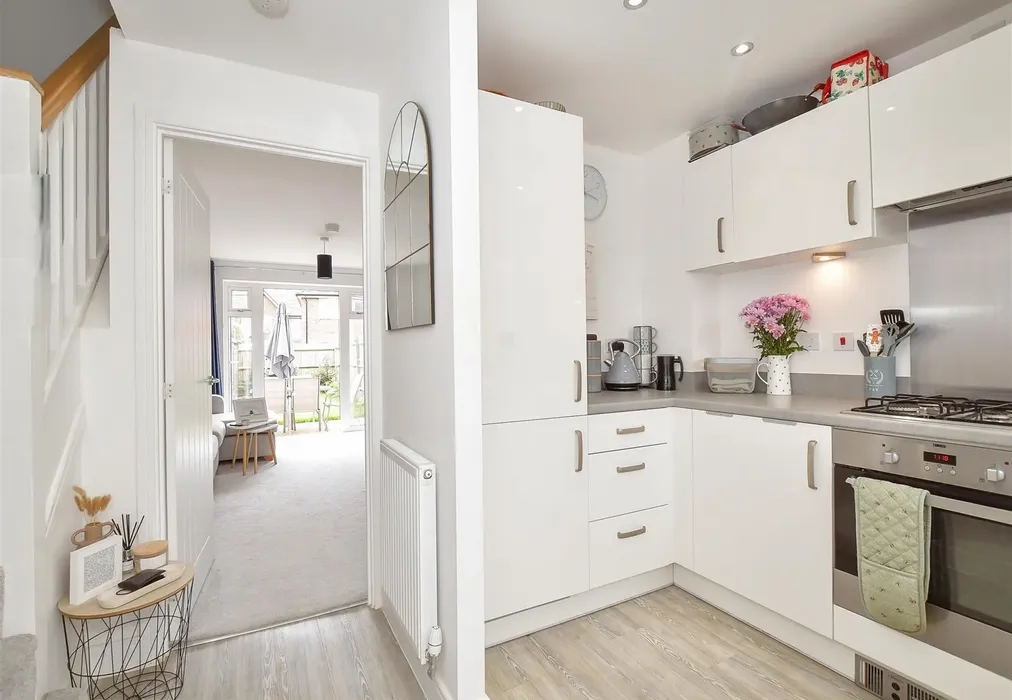 Kitchen/Hall - Bittern Way, Chichester, West Sussex - Wards of Kent