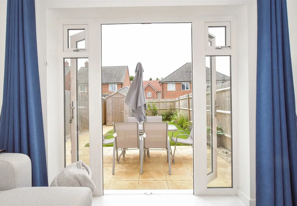 Internal Feature - Bittern Way, Chichester, West Sussex - Wards of Kent