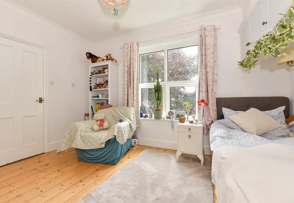Bedroom 3 - Spindlers Road, Ventnor, Isle of Wight - Wards of Kent