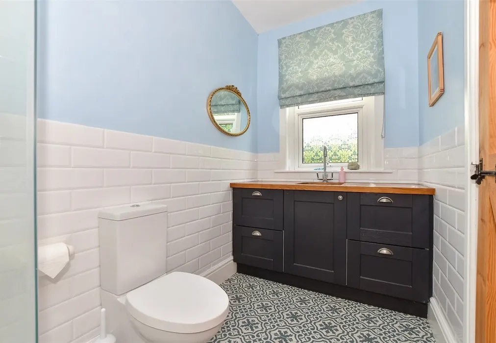 Shower Room - Spindlers Road, Ventnor, Isle of Wight - Wards of Kent