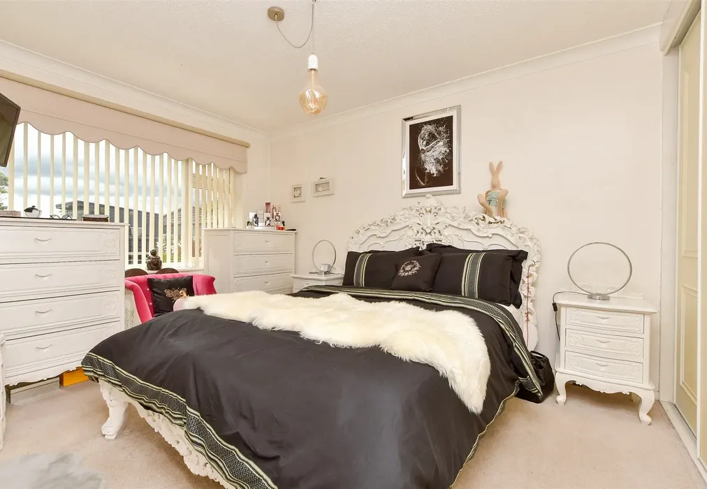 Bedroom 1 - Dane Road, Minnis Bay, Birchington, Kent - Wards of Kent
