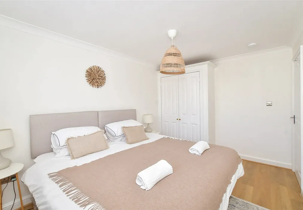 Bedroom 2 - Hillfield Road, Selsey, Chichester, West Sussex - Wards of Kent