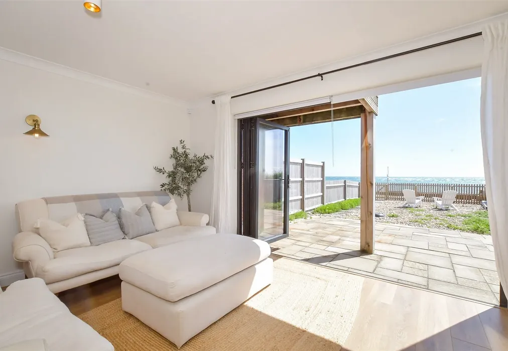 Internal Lifestyle Photograph - Hillfield Road, Selsey, Chichester, West Sussex - Wards of Kent