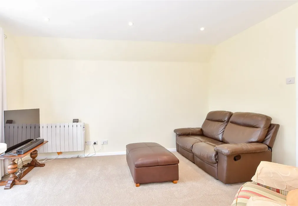 Lounge/Kitchen - River Road, Littlehampton, West Sussex - Wards of Kent