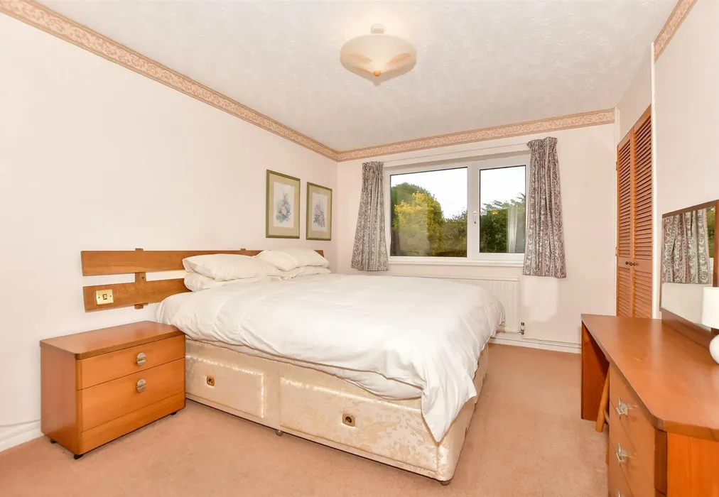 Bedroom 1 - Bewsbury Crescent, Whitfield, Dover, Kent - Wards of Kent