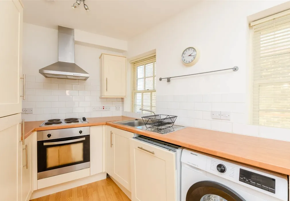 Lounge/Kitchen/Diner - New Road, Rochester, Kent - Wards of Kent