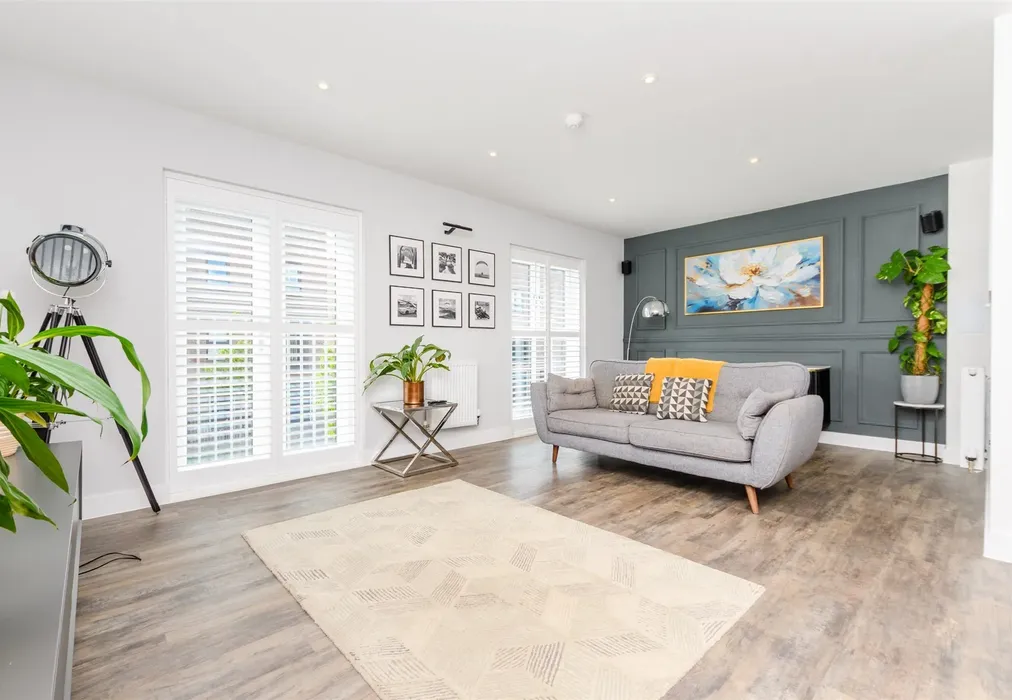 Lounge - Glenway road, Rochester, Kent - Wards of Kent