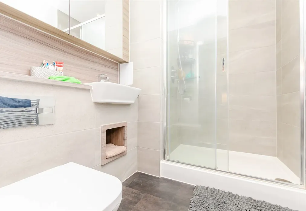 En-Suite Shower Room - Glenway road, Rochester, Kent - Wards of Kent