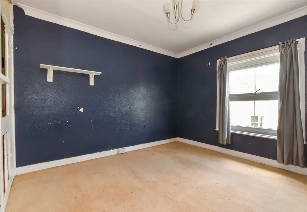 Bedroom 4 - Carisbrooke Road, Newport, Isle of Wight - Wards of Kent