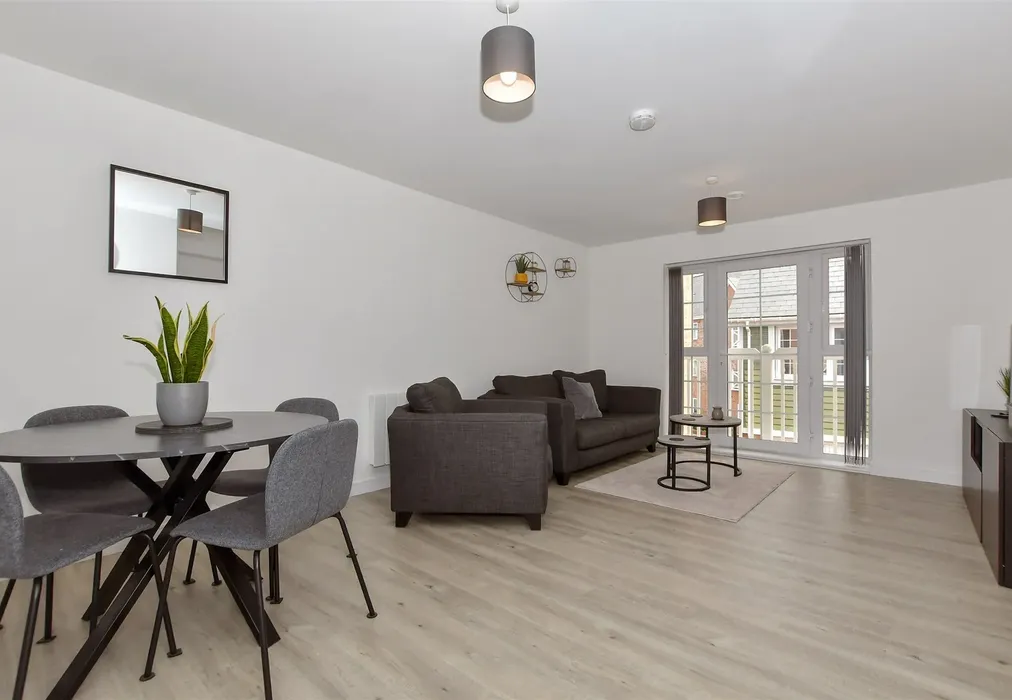 Lounge/Diner - Amisse Drive, Snodland, Kent - Wards of Kent