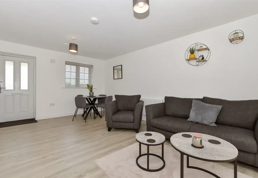 Lounge/Diner - Amisse Drive, Snodland, Kent - Wards of Kent