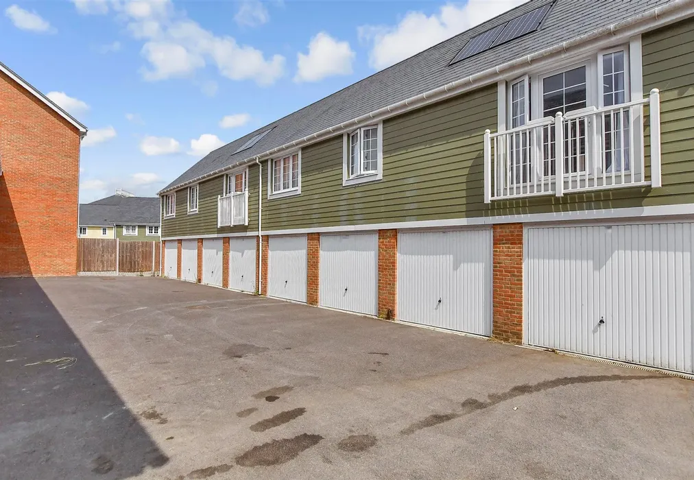 Garage - Amisse Drive, Snodland, Kent - Wards of Kent