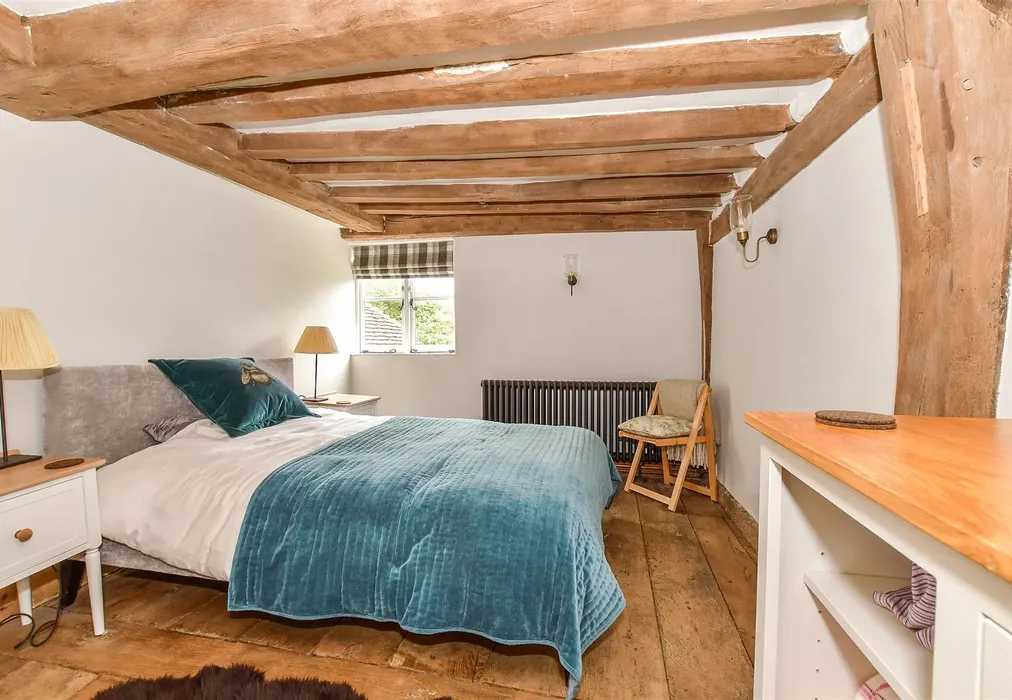 Bedroom 3 - Woods Green, Wadhurst, East Sussex - Wards of Kent