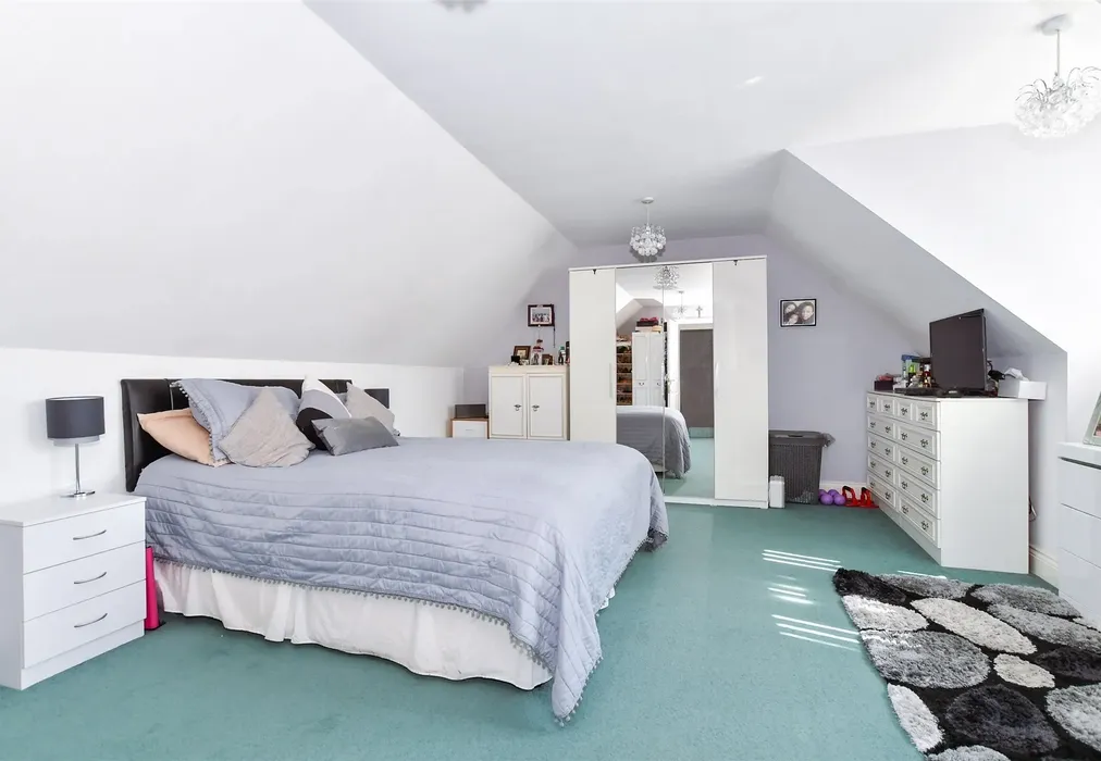 Bedroom 2 - Ashford Road, Harrietsham, Maidstone, Kent - Wards of Kent