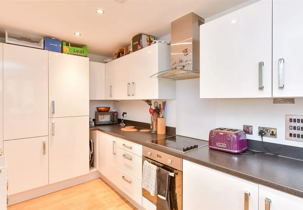 Kitchen - Pankhurst Avenue, Brighton, East Sussex - Wards of Kent
