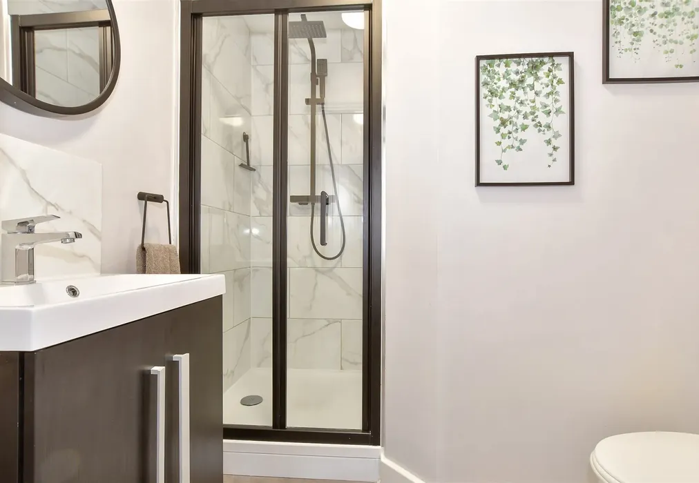 En-Suite Shower Room - Silver Streak Way, Strood, Rochester, Kent - Wards of Kent