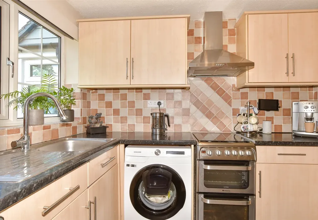 Kitchen - Bentley Close, Lords Wood, Chatham, Kent - Wards of Kent