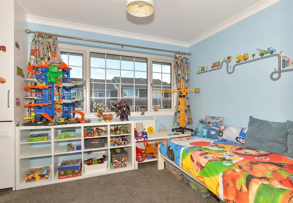 Bedroom 2 - Bentley Close, Lords Wood, Chatham, Kent - Wards of Kent