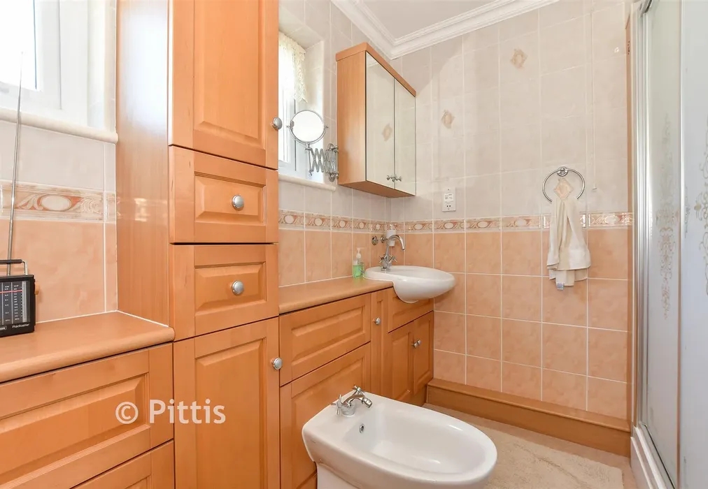 Shower Room - Chatsworth Avenue, Shanklin, Isle of Wight - Wards of Kent