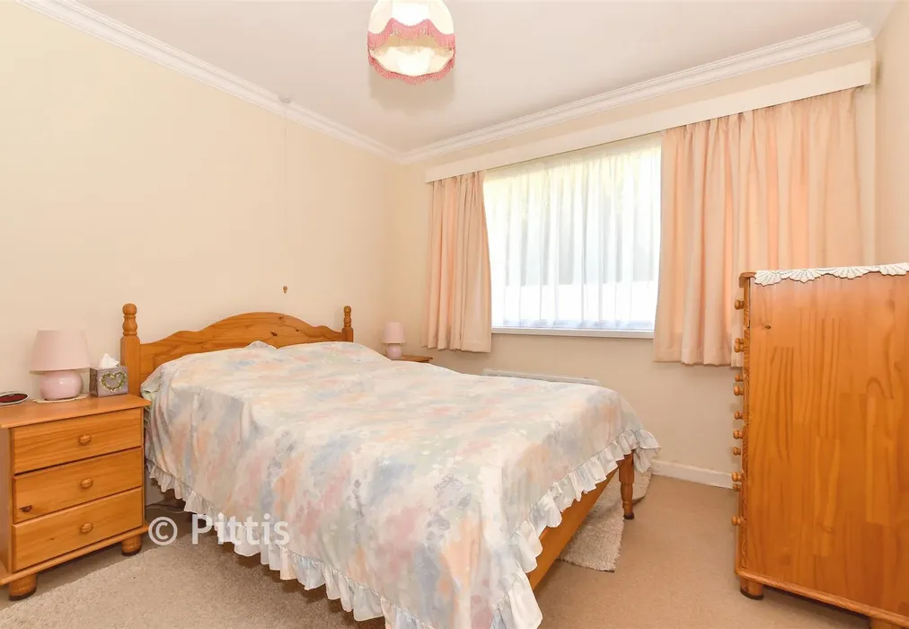 Bedroom 2 - Chatsworth Avenue, Shanklin, Isle of Wight - Wards of Kent