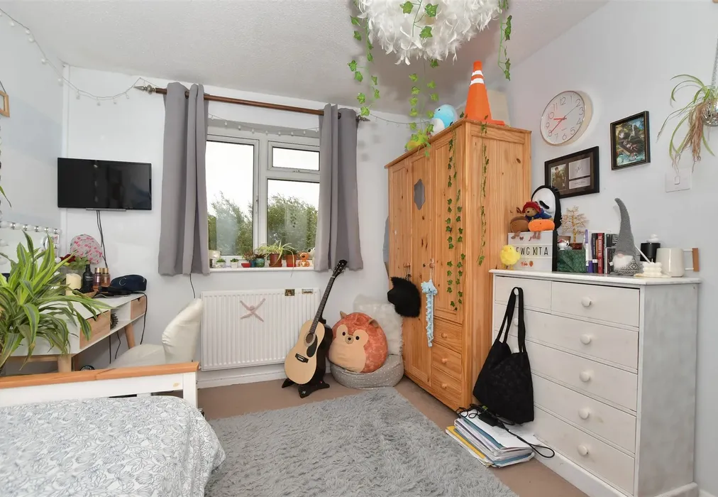 Bedroom 2 - Hopes Grove, High Halden, Kent - Wards of Kent