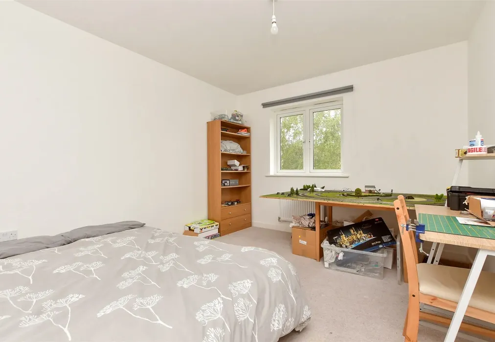 Bedroom 2 - Saxon Way, Cliffsend, Ramsgate, Kent - Wards of Kent