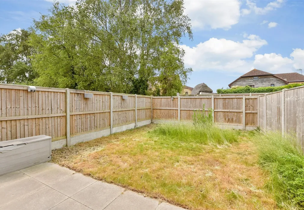 Rear Garden - Saxon Way, Cliffsend, Ramsgate, Kent - Wards of Kent