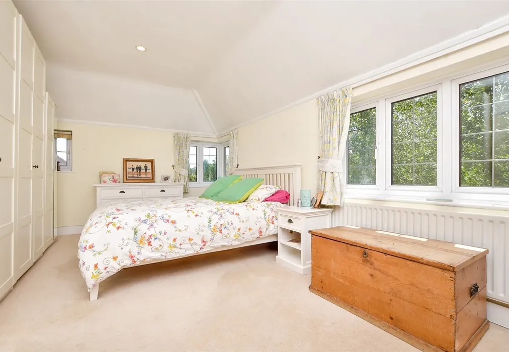 Shower Room - Grovelands Road, Purley, Surrey - Wards of Kent