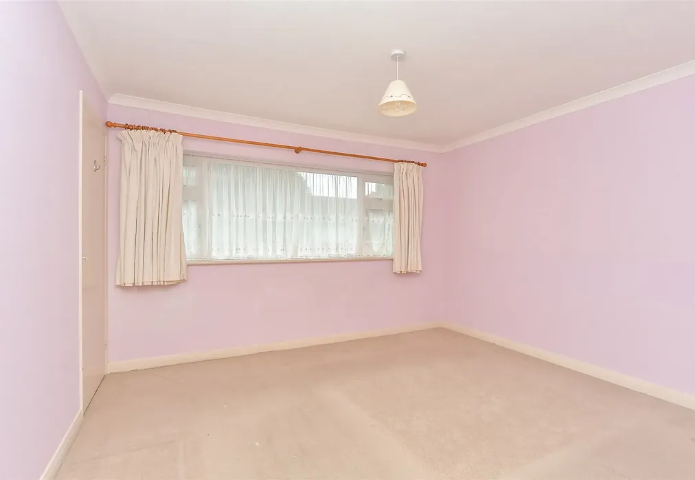 Bedroom 1 - Beaconsfield Road, Sittingbourne, Kent - Wards of Kent